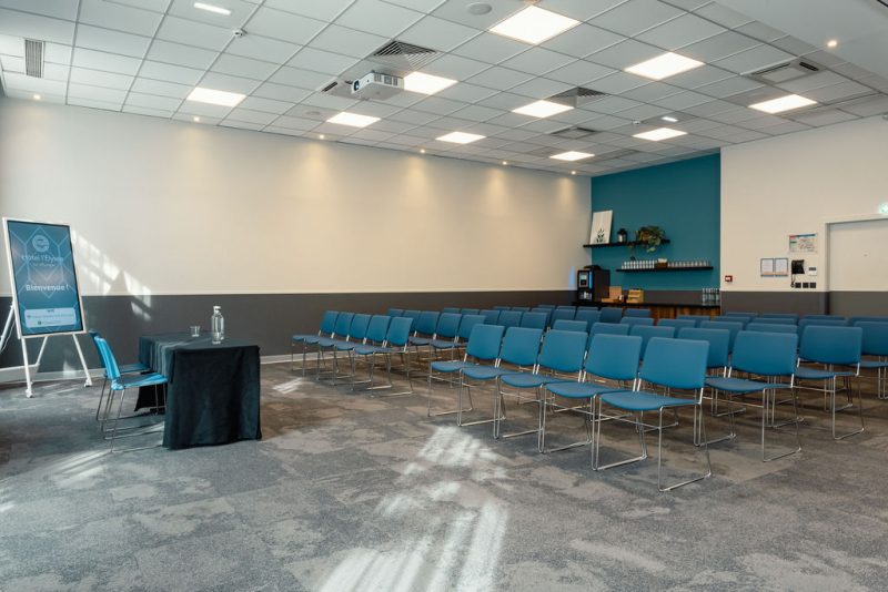 05_SalonRiveDroiteTheatre2_2